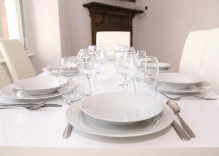 Star London Warwick Mansions 3-Bed Oasis